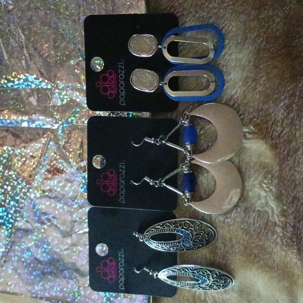 PAPARAZZI BLUE AND SILVER  3 EARRING SETS.